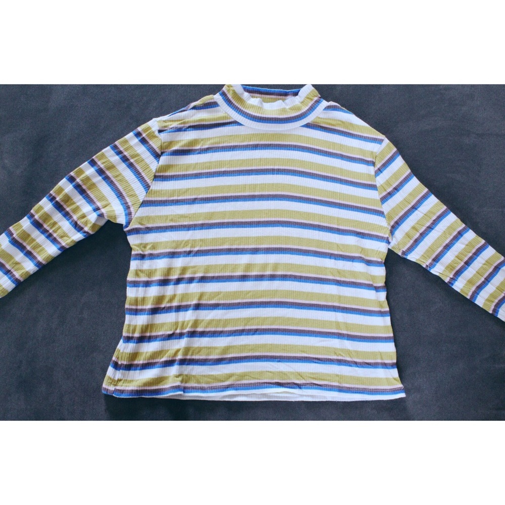 70’s inspired turtle neck long sleeve